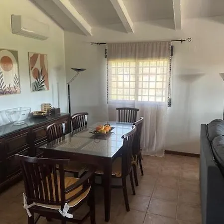Villa House With Large Garden And Pool Chella