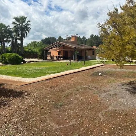 Villa House With Large Garden And Pool *
