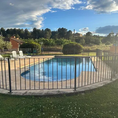 Villa House With Large Garden And Pool