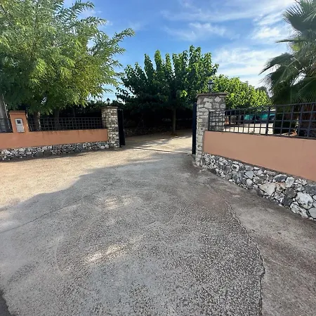 Villa House With Large Garden And Pool *